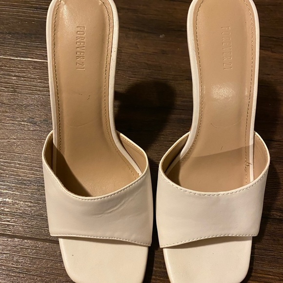 Mules - Picture 1 of 2